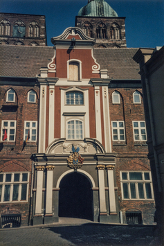 Vorschaubild Rathaus, Barockfassade der westlichen Langseite zur Ravensberger Straße (Foto 1986)